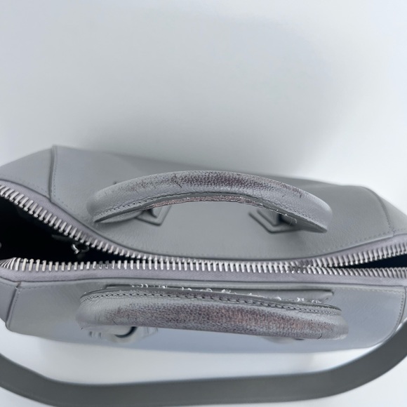 Givenchy medium Antigona in Grey with silver hardware - Picture 13 of 16